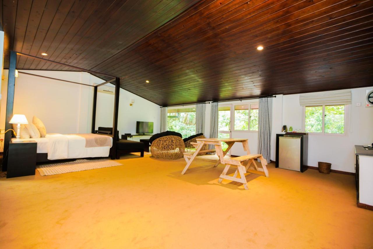 Villa Le Maas Tota Koslanda Bagian luar foto